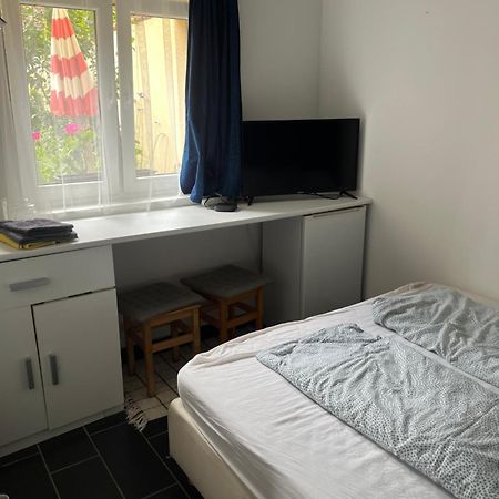 Kerti Franciaagyas Apartman Vác Dış mekan fotoğraf