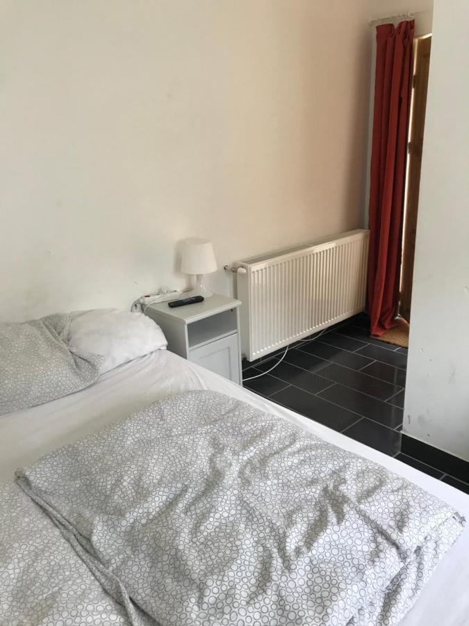 Kerti Franciaagyas Apartman Vác Dış mekan fotoğraf